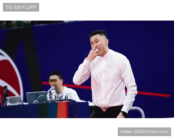 赛前动态：多支无缘季后赛球队已开始集结，进行新战术体系的早期合练